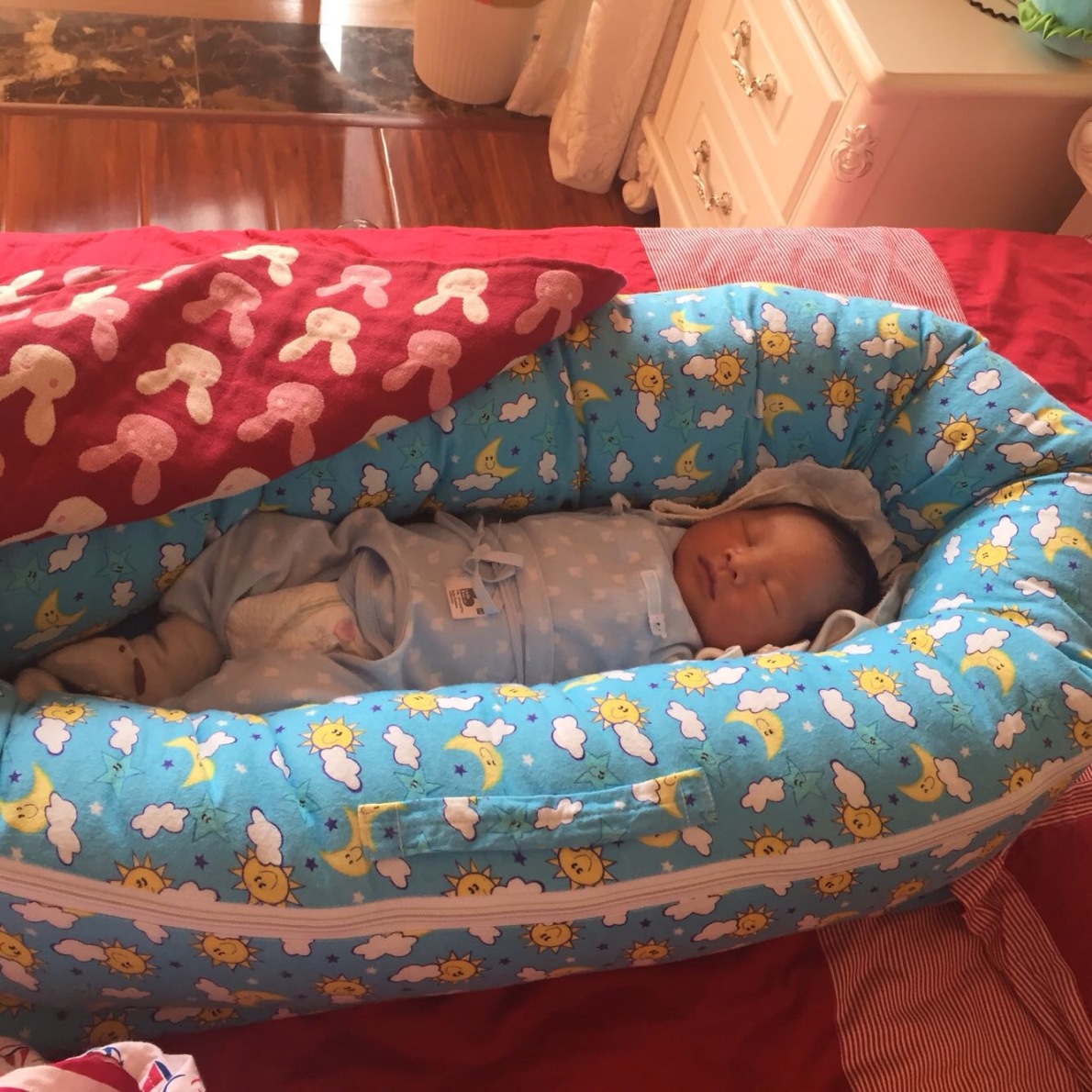 非sleepyhead婴儿仿生保护床A大推荐外贸出口0~8个月~3岁睡神