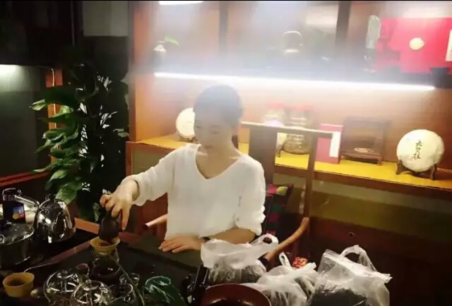 懂茶的姑娘  生活是这样的