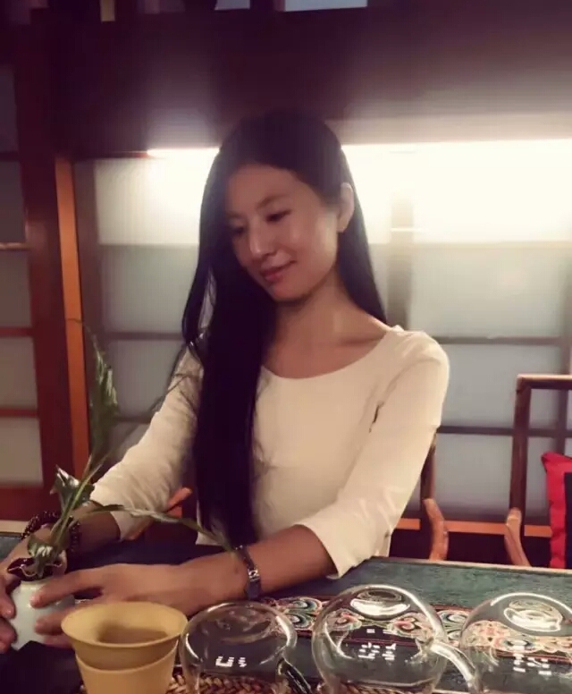懂茶的姑娘  生活是这样的